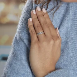 Histoire d'Or Alliance Clotilde Ruban Plat or blanc