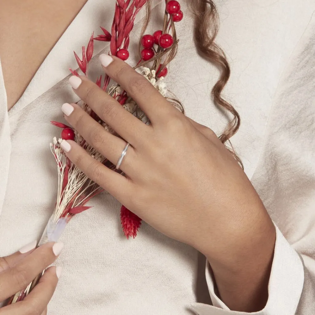 Histoire d'Or Alliance Perlee Ruban Plat or blanc