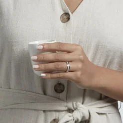 Histoire d'Or Alliance Serti Grains Ajoures or blanc diamant Best