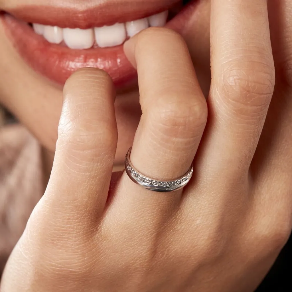 Histoire d'Or Alliance Veira Ruban Bombé or blanc Best