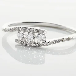 Histoire d'Or Bague Eternite Or Blanc Diamant Sale