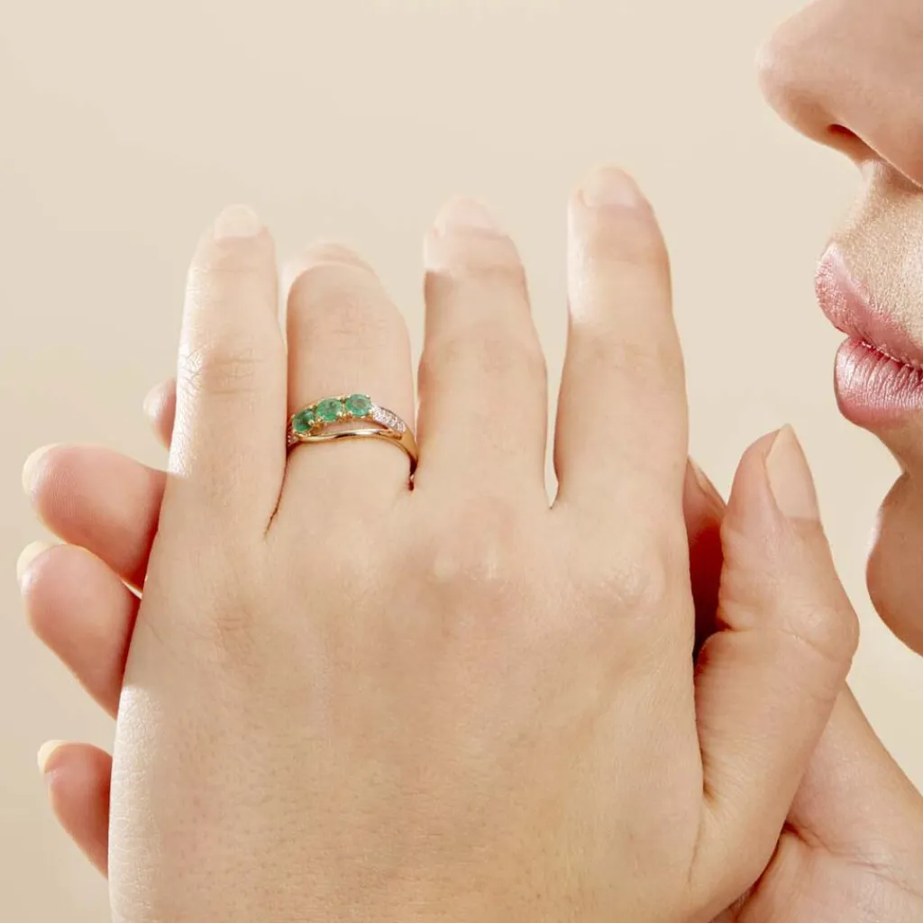 Histoire d'Or Bague Or Jaune Abelard Emeraudes Diamants or jaune emeraude Sale