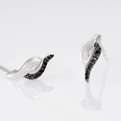 Histoire d'Or Boucles D'oreilles Puces Sculptural Or Blanc Diamant Best