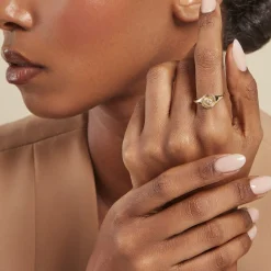 Histoire d'Or Chevalière Damianus Or Jaune Diamant