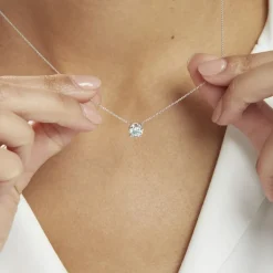 Histoire d'Or Collier Collection Aphrodite Or Blanc Diamant Synthetique or blanc diamant synthétique New