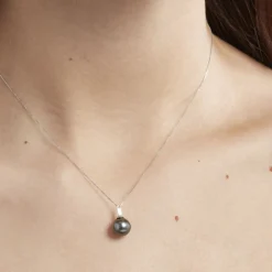 Histoire d'Or Collier Semi-baroque Or Blanc Perle De Culture De Tahiti