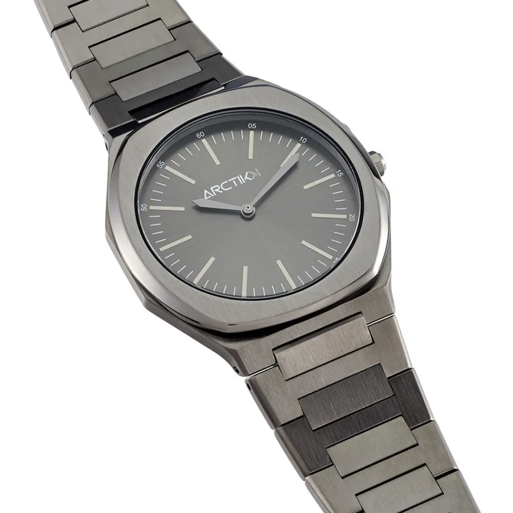ARCTIK Montre Cargo Gris cadran gris fond gris bracelet acier gris Discount