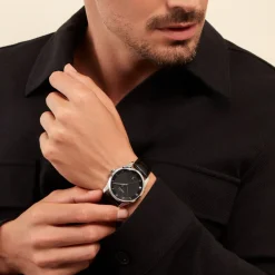 HUGO BOSS Montre Boss Principle Noir cadran argenté fond noir bracelet cuir noir Hot