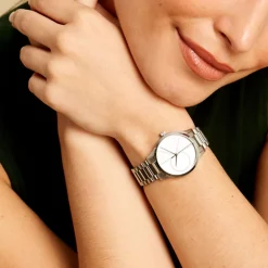 CALVIN KLEIN Montre Iconic Argenté cadran argenté fond argenté bracelet acier argenté Sale