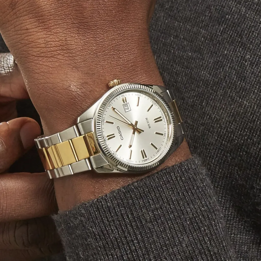 CASIO COLLECTION Montre Argenté