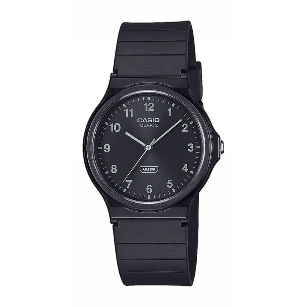 CASIO COLLECTION Montre Casio Timeless Collection Noir cadran noir fond noir bracelet résine noir