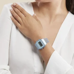 CASIO COLLECTION Montre Vintage Edgy Bleu cadran bleu bracelet résine bleue Outlet