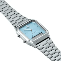 CASIO COLLECTION Montre Vintage Bleu cadran argenté fond bleu bracelet acier argenté Sale