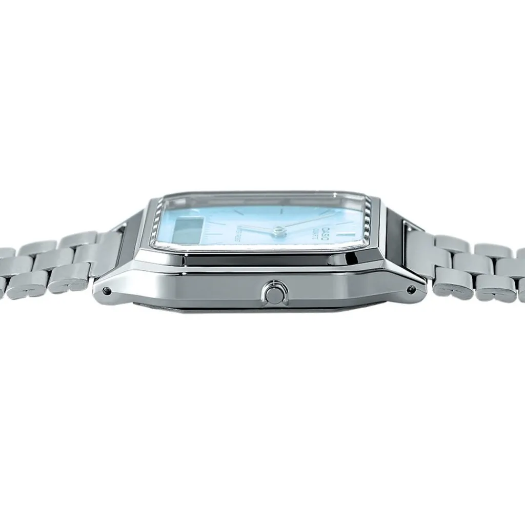 CASIO COLLECTION Montre Vintage Bleu cadran argenté fond bleu bracelet acier argenté Sale