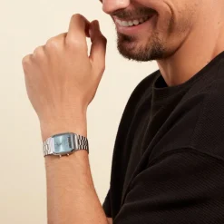 CASIO COLLECTION Montre Vintage Bleu cadran argenté fond bleu bracelet acier argenté Sale