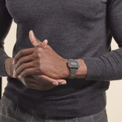 CASIO COLLECTION Montre Vintage Noir cadran gris bracelet acier gris Clearance