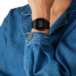 CASIO COLLECTION Montre Vintage Noir cadran noir bracelet résine noire Sale