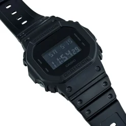 CASIO G-SHOCK Montre Black & White Noir cadran noir fond noir bracelet résine noire