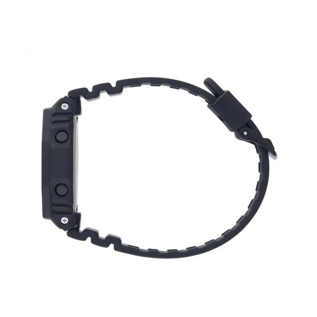 CASIO G-SHOCK Montre Noir cadran noir fond noir bracelet résine noire Outlet