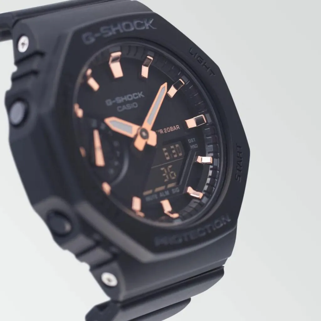 CASIO G-SHOCK Montre Noir cadran noir fond noir bracelet résine noire Outlet