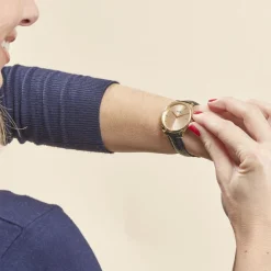 CLUSE Montre Feroce Petite Doré cadran doré fond doré bracelet cuir noir Clearance