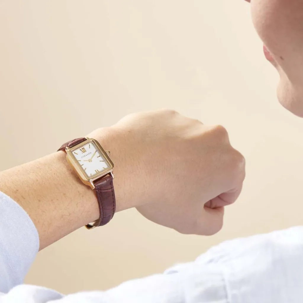 CODHOR Montre Eleonia Blanc cadran doré fond blanc bracelet synthétique marron Hot