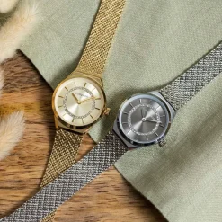 CODHOR Montre Lola Doré cadran doré fond doré bracelet acier doré