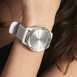 GARMIN Montre Connectée Vivomove Trend cadran argenté fond personnalisable bracelet silicone gris Hot