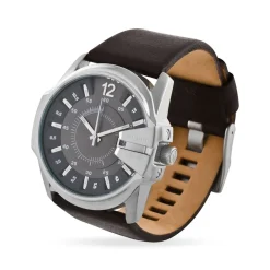 DIESEL Montre Master Chief Gris cadran argenté fond gris bracelet cuir marron Best