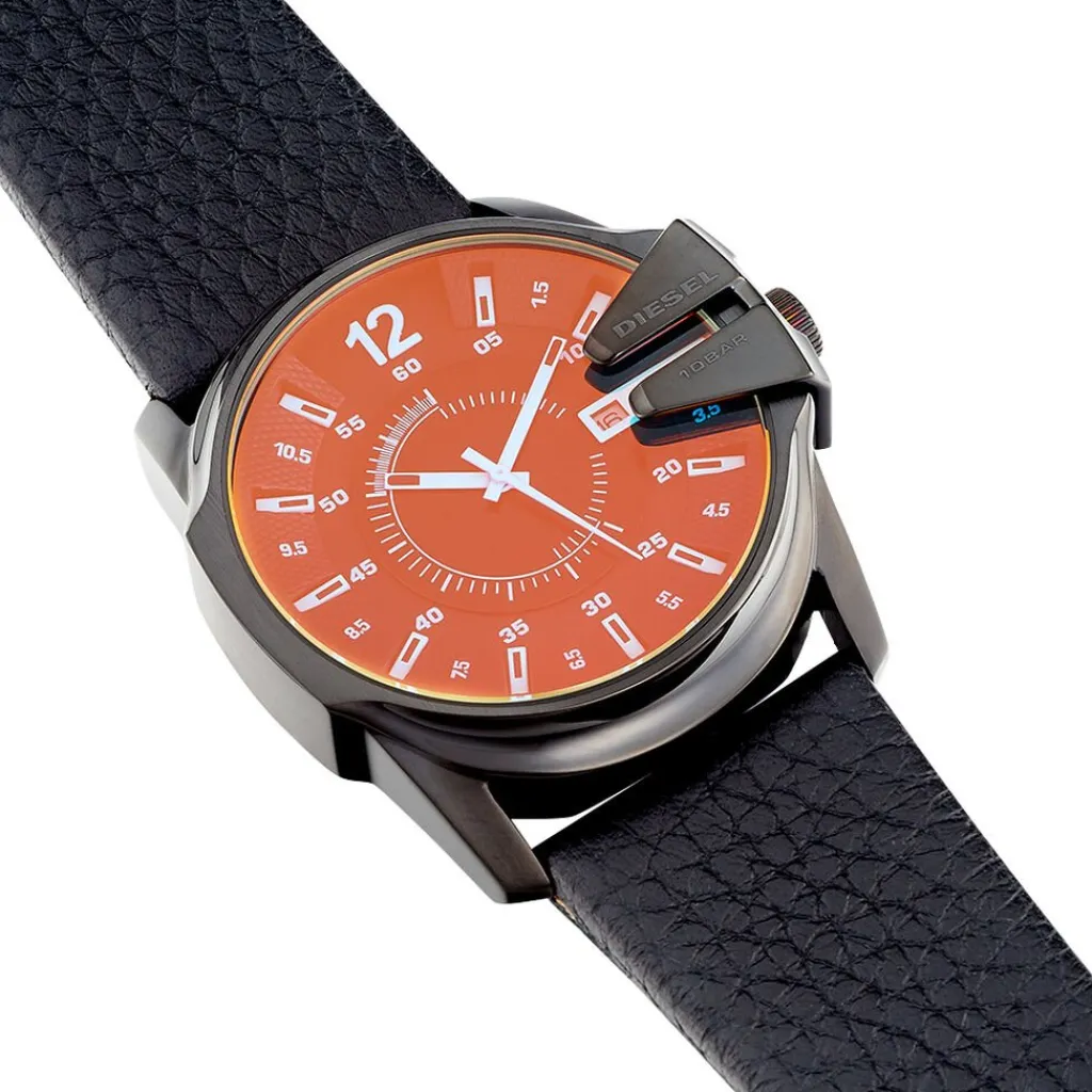 DIESEL Montre Master Chief 2 Tons cadran noir fond bleu bracelet cuir noir