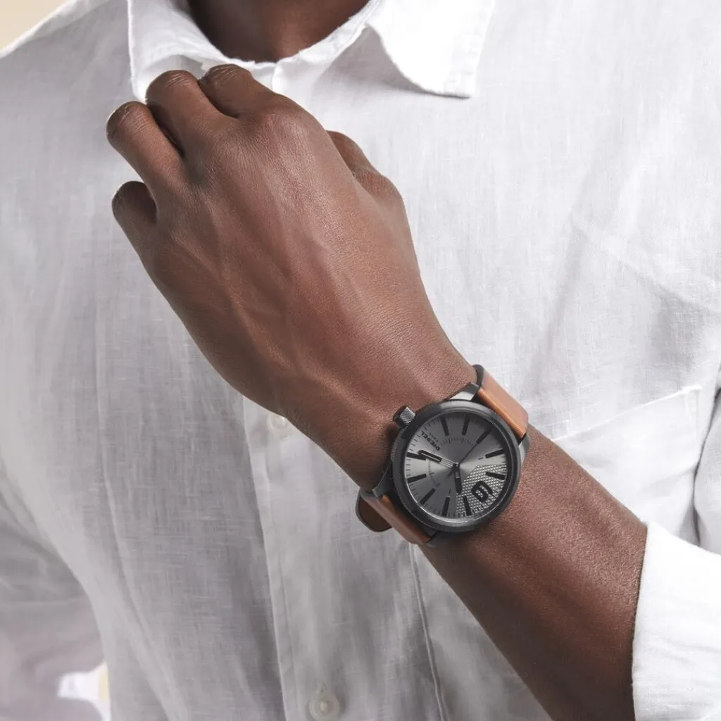 DIESEL Montre Nsbb Gris cadran noir fond gris bracelet cuir marron Online