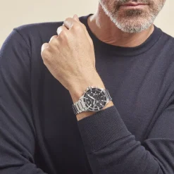 EMPORIO ARMANI Montre Noir cadran argenté fond noir bracelet acier argenté Online