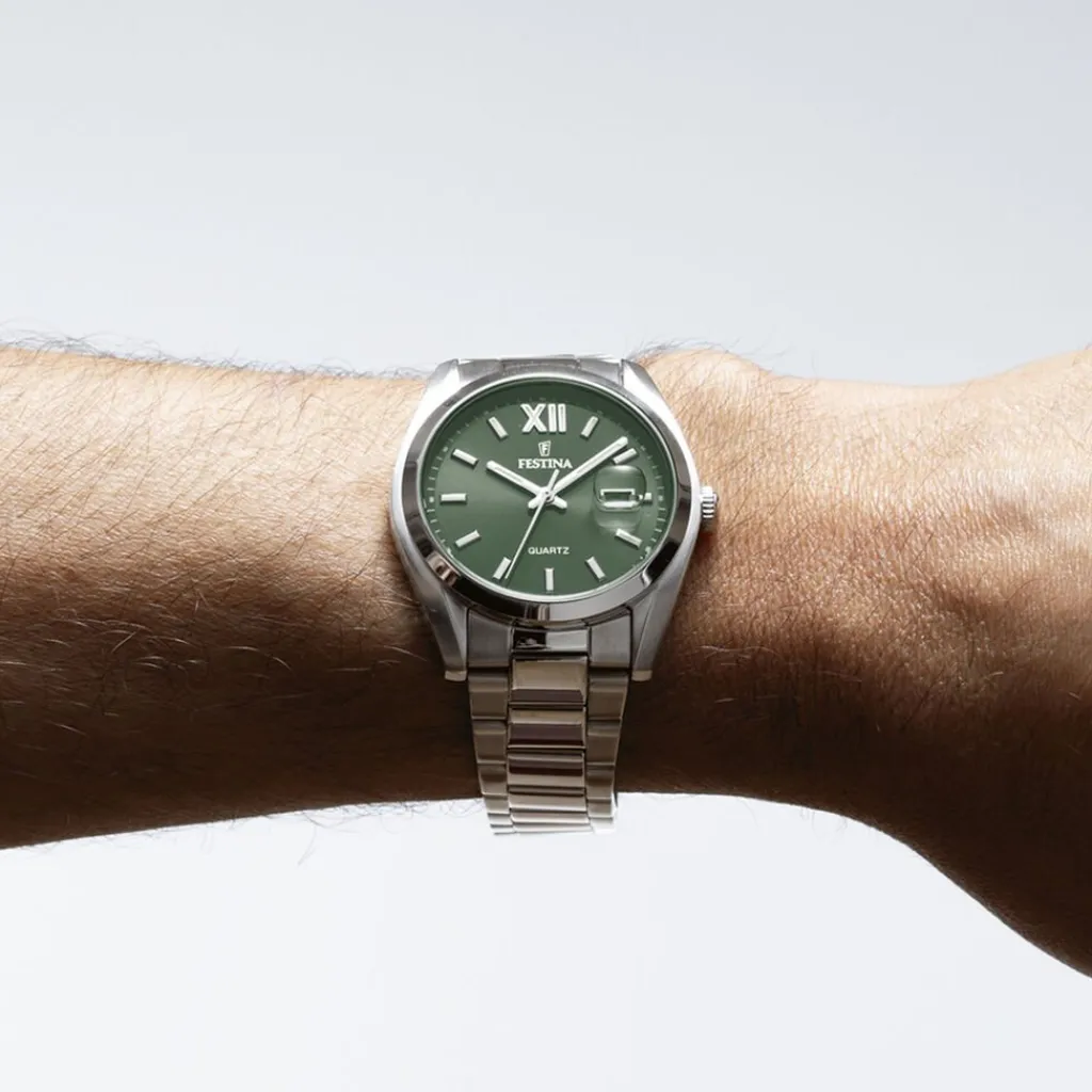 FESTINA Montre Classics Kaki cadran argenté fond kaki bracelet acier argenté Online