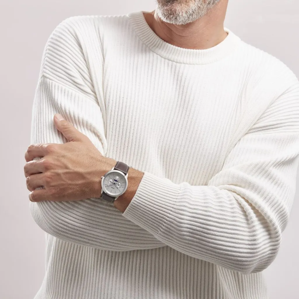 FOSSIL Montre Neutra Minimalist Argenté cadran argenté fond argenté bracelet cuir marron Outlet