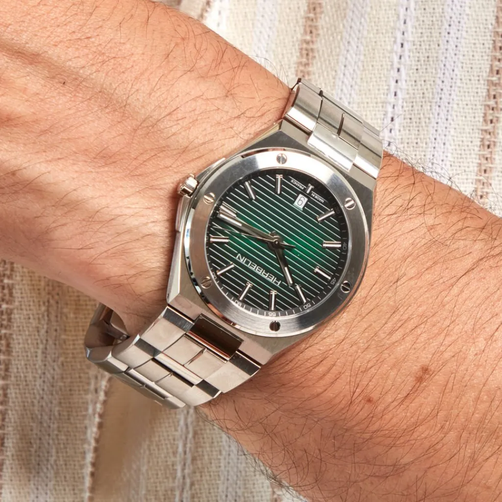 HERBELIN Montre Cap Camarat Vert cadran argenté fond vert bracelet métal argenté New