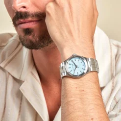 HERBELIN Montre Cap Camarat Bleu cadran argenté fond bleu bracelet métal argenté Discount