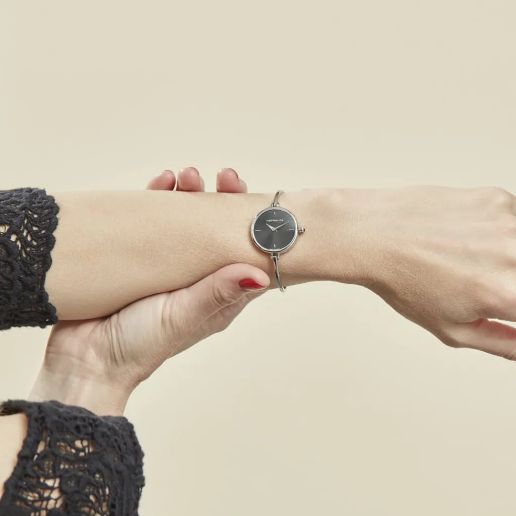 HERBELIN Montre Fil Noir cadran argenté fond noir bracelet acier argenté Outlet