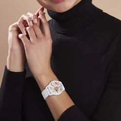 ICE WATCH Montre Solar Power Blanc cadran blanc fond blanc bracelet silicone blanc Best