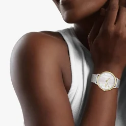 LACOSTE Montre Crocorigin Blanc cadran argenté fond blanc bracelet acier argenté Outlet