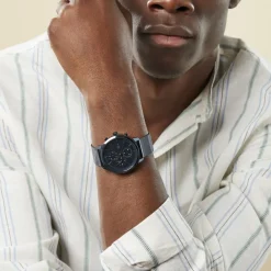 LACOSTE Montre Replay Bleu cadran bleu fond bleu bracelet acier bleu