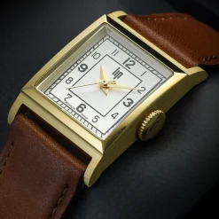 LIP Montre Churchill C18 Argenté cadran doré fond argenté bracelet cuir de vache camel Discount