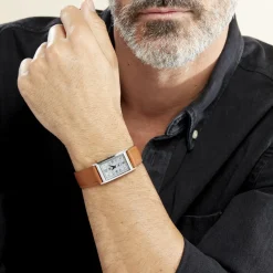 LIP Montre Churchill T18 Argenté cadran argenté fond argenté bracelet cuir marron Sale