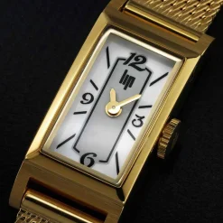 LIP Montre Churchill T13 Blanc cadran doré fond blanc bracelet acier doré Best
