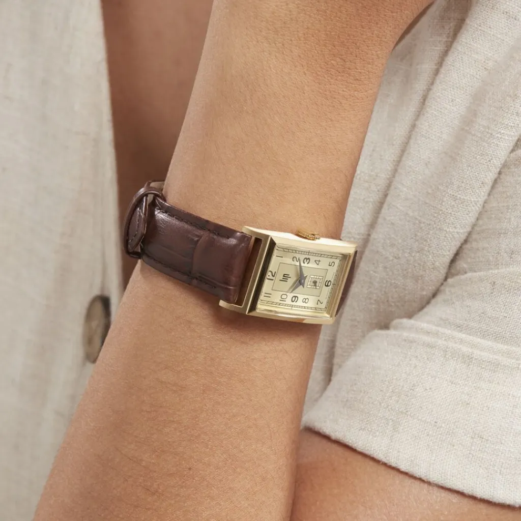 LIP Montre Churchill T18 Doré cadran doré fond doré bracelet cuir marron Outlet