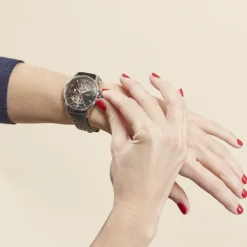 LIP Montre Himalaya Sablier 40 Noir cadran argenté fond noir bracelet cuir noir Discount