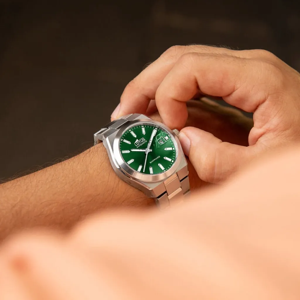 LOTUS Montre Automatico Vert cadran argenté fond vert bracelet acier argenté Hot