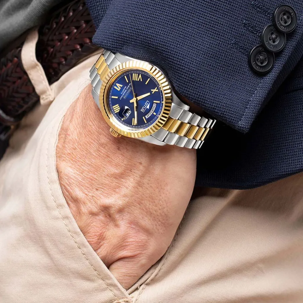 LOTUS Montre Freedom Bleu cadran argenté fond bleu bracelet acier bicolore Hot