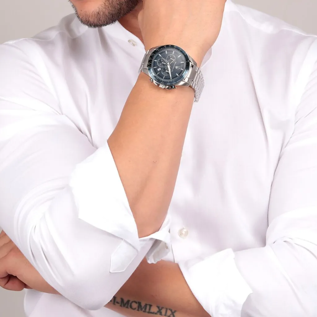 MASERATI Montre Traguardo Bleu cadran argenté fond bleu bracelet acier argenté Hot