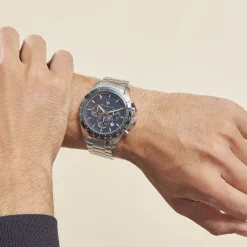 MASERATI Montre Traguardo Bleu cadran argenté fond bleu bracelet acier argenté Hot