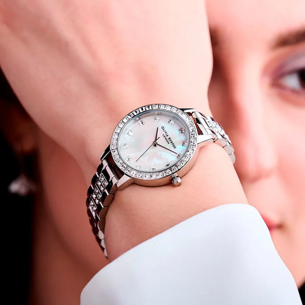 OLIVIA BURTON Montre Treasure Nacre Blanche cadran argenté fond nacre bracelet acier argenté Best